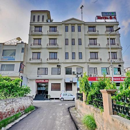 Vivo Hotels Jalandhar Exterior photo