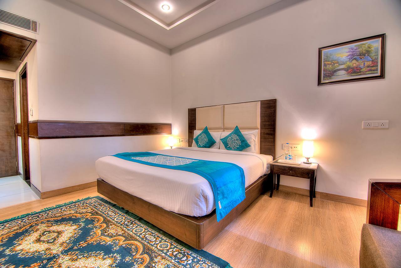 Vivo Hotels Jalandhar Exterior photo